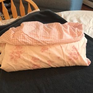 Pottery Barn reversible  Full/Queen Duvet